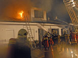 Brand in Mödling (Bild: BFK Mödling/Herbert Wimmer) Brand in Mödling (Bild: BFK Mödling/Herbert Wimmer)